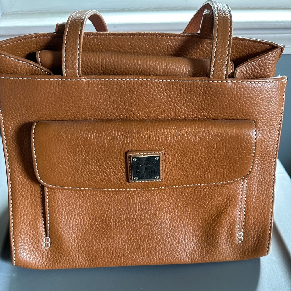 Dooney & Bourke shoulder bag